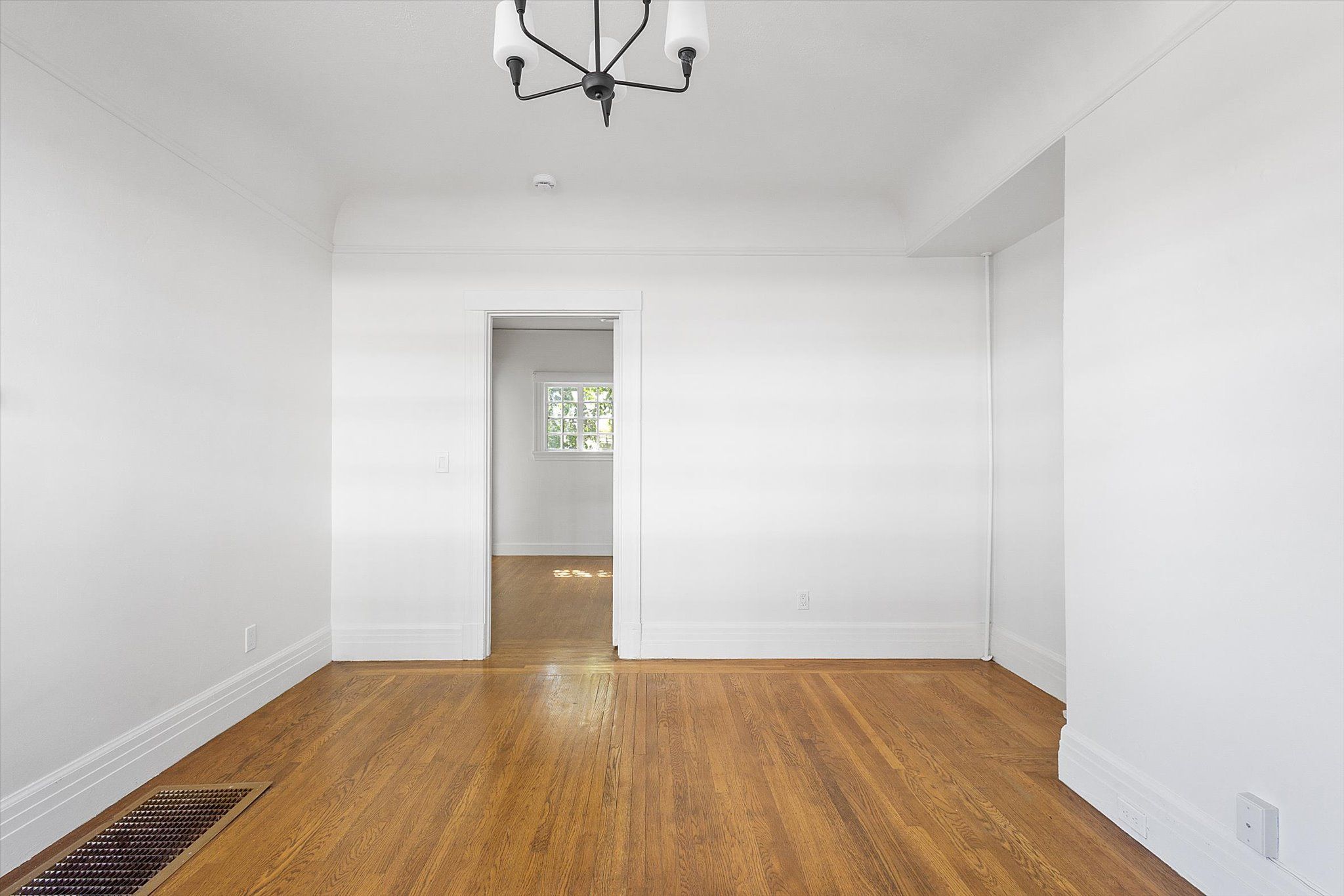 2138 Clinton Ave #A