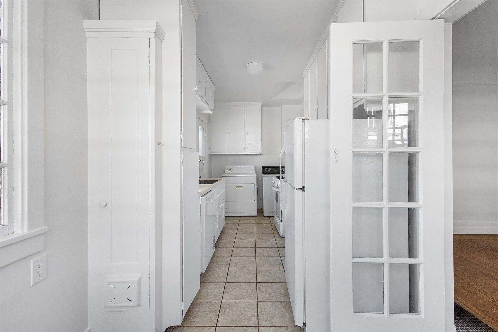 2138 Clinton Ave #A