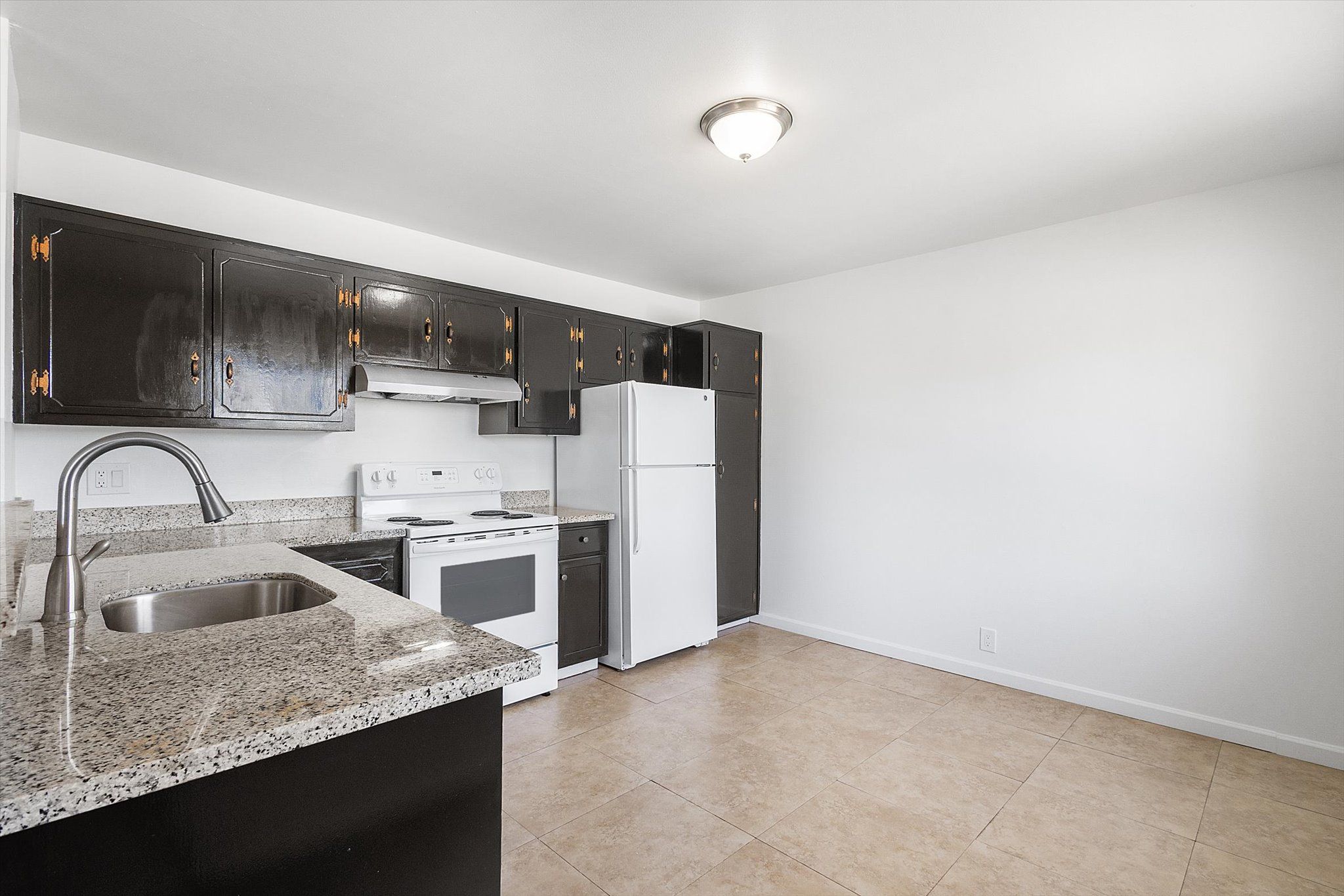 2167 Otis Dr #206