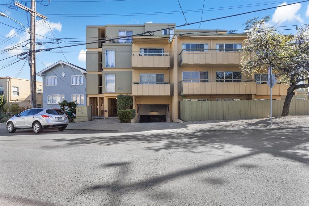 528 Merritt Ave #307