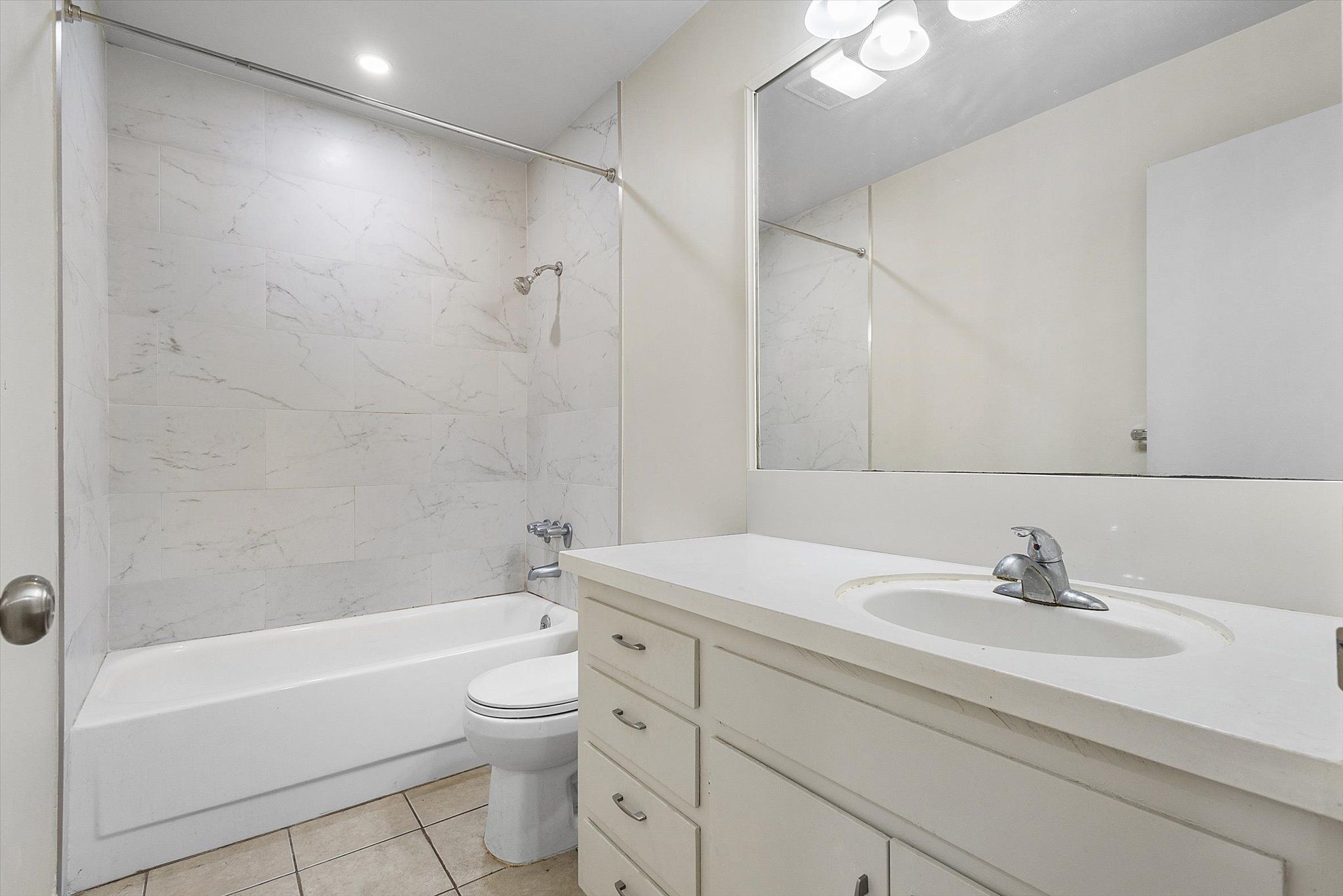528 Merritt Ave #307
