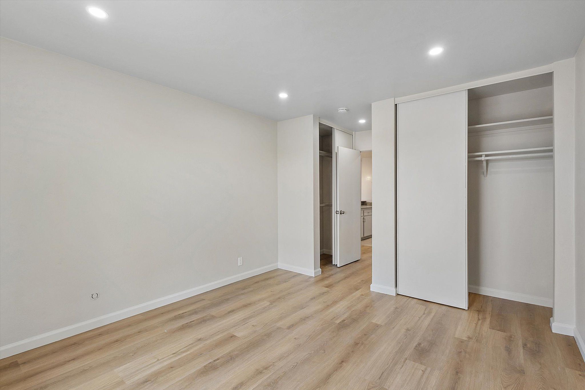 528 Merritt Ave #307