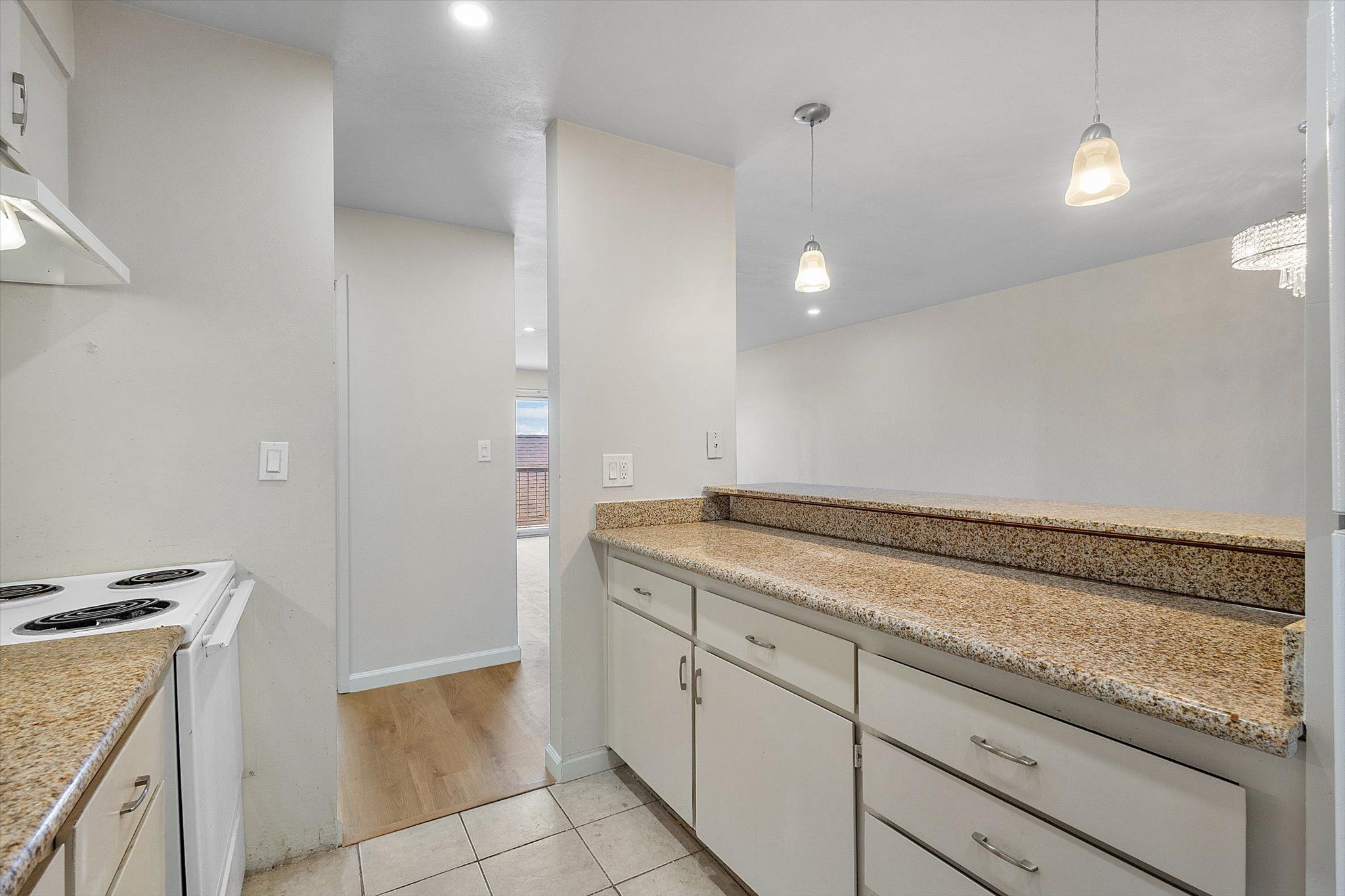528 Merritt Ave #307