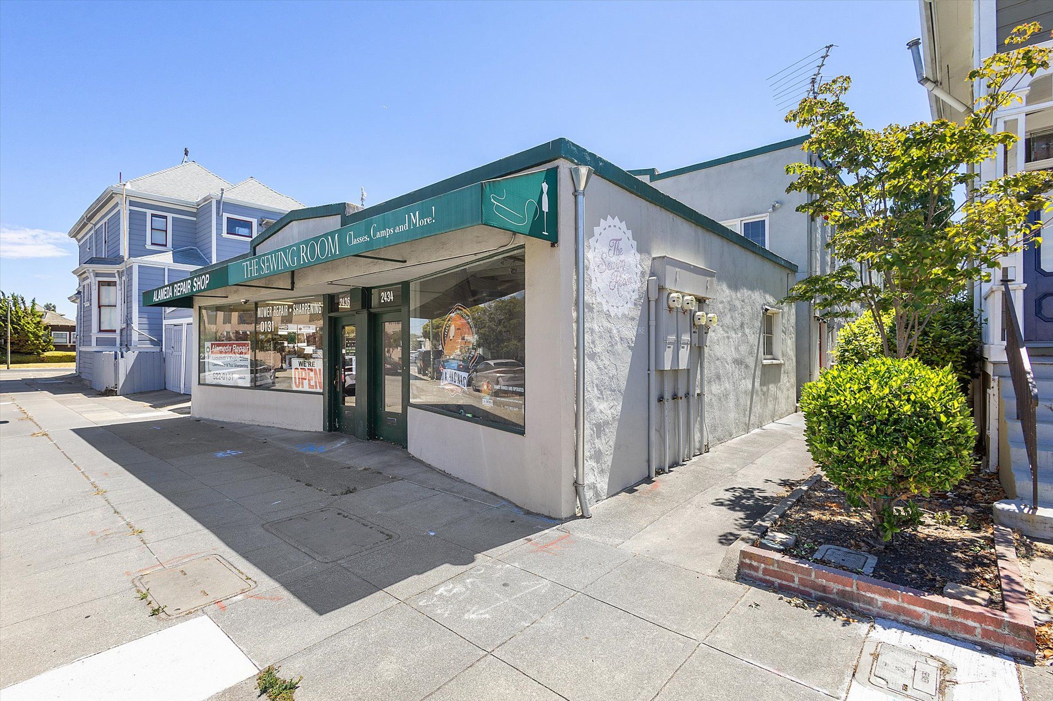 2432 Webb Ave #B