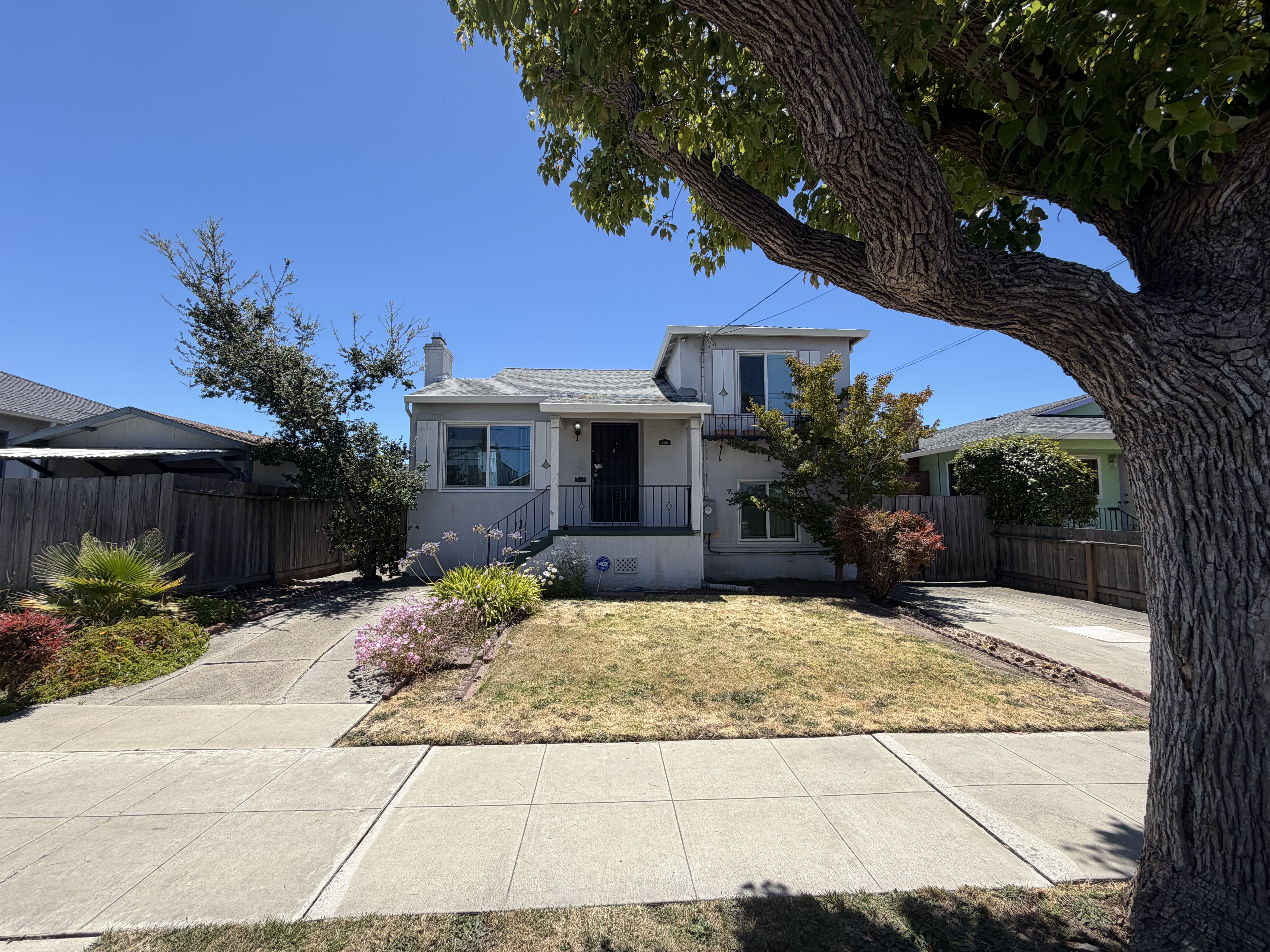 208 Pacific Ave