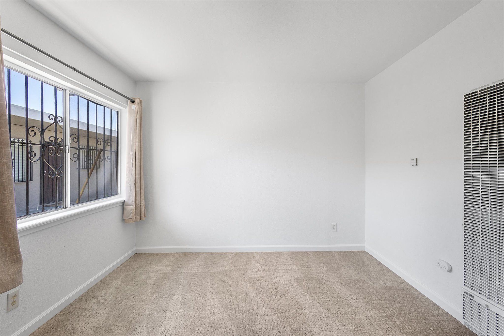 1843 E. 25th St #2