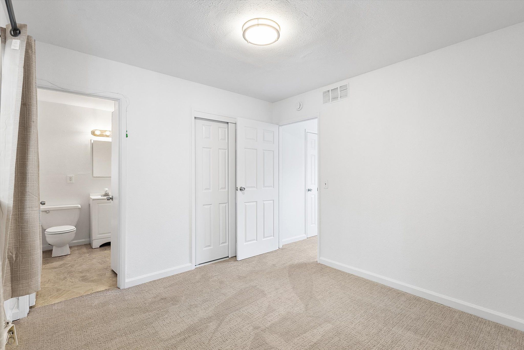 1843 E. 25th St #2