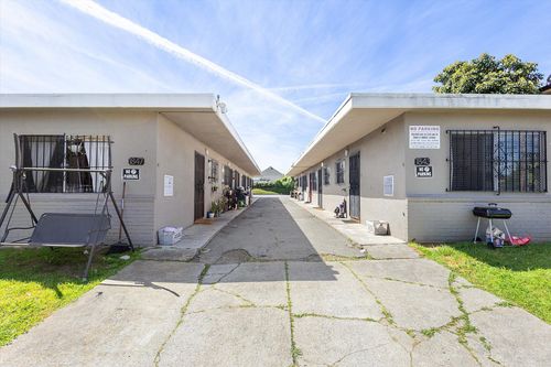 1843 E. 25th St #2
