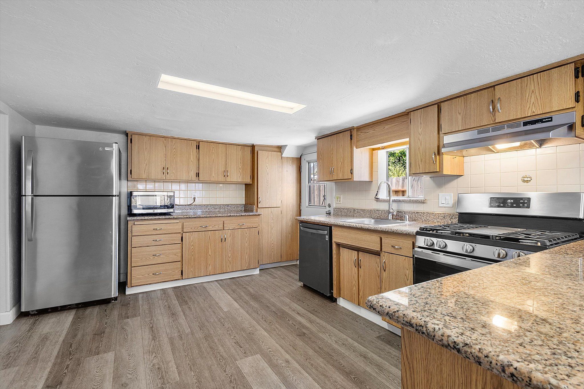 531 Taylor Avenue - Lower unit 