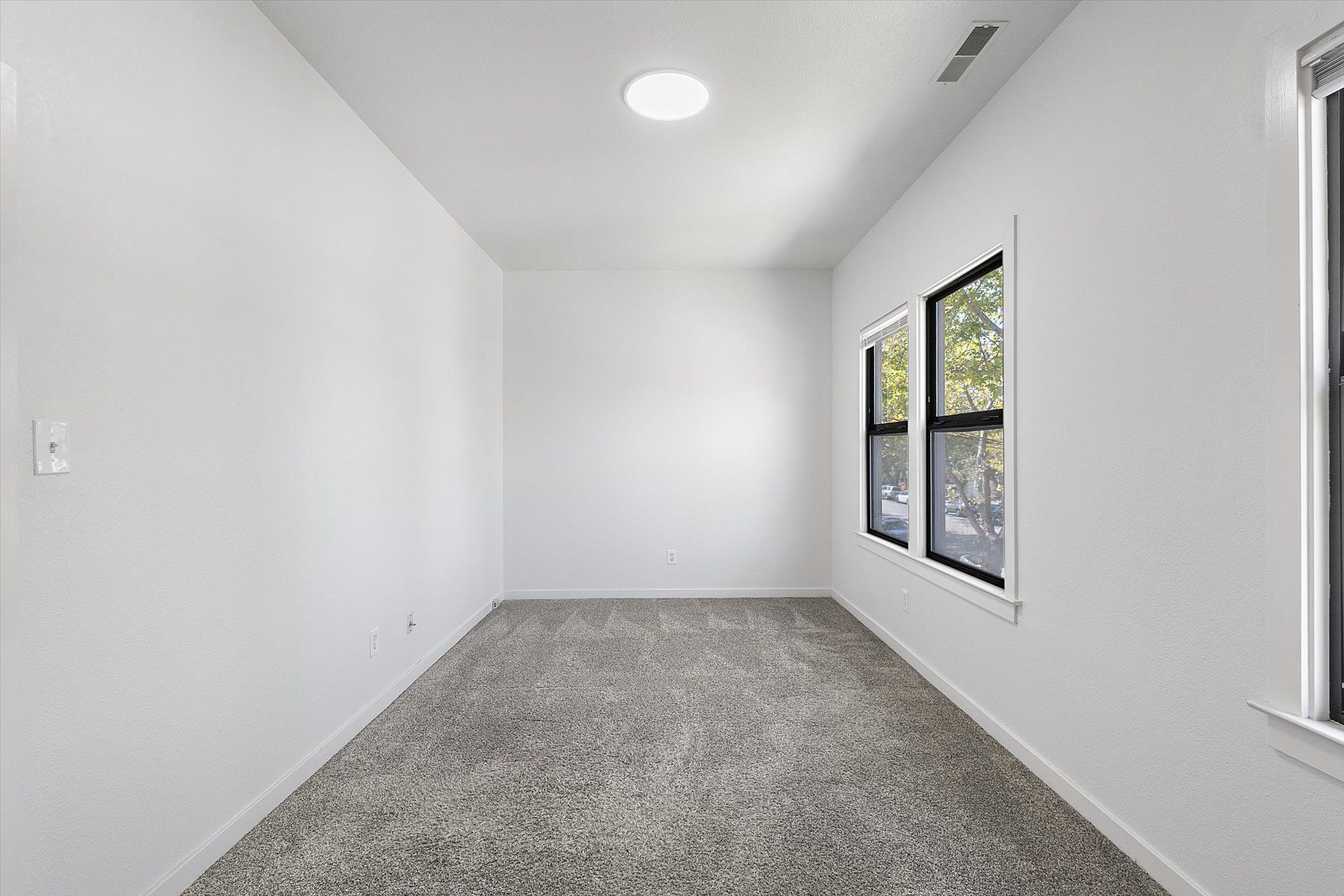 1336 1/2 Park Ave 