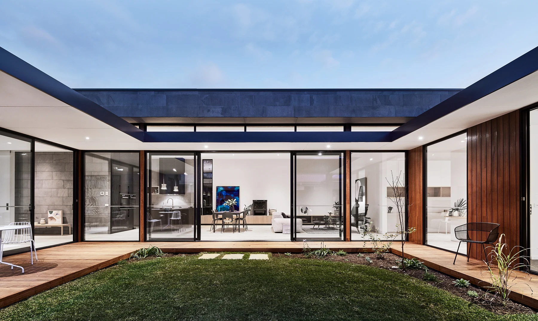 courtyard_house_000_kks5s6rrw5ycdnhjctqo_jpg