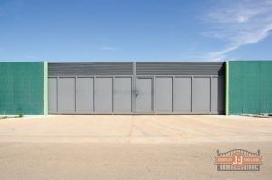 Commercial gates can offer nearly impregnable protection to your business.