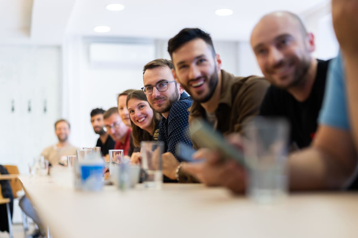Volný networking na druhé snídani Handshake v Blansku