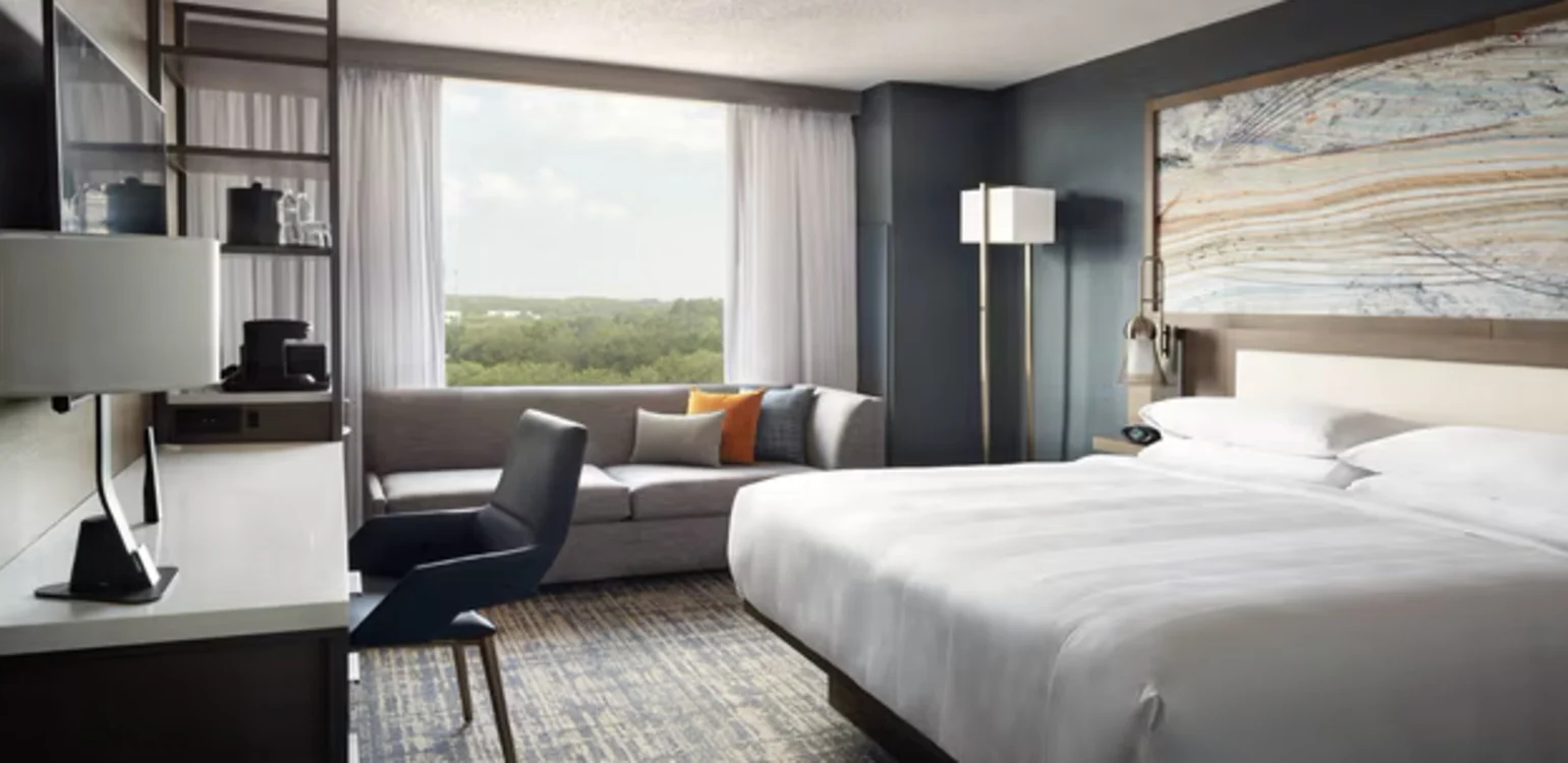 MC2-Jacksonville-Guestroom-King_copy