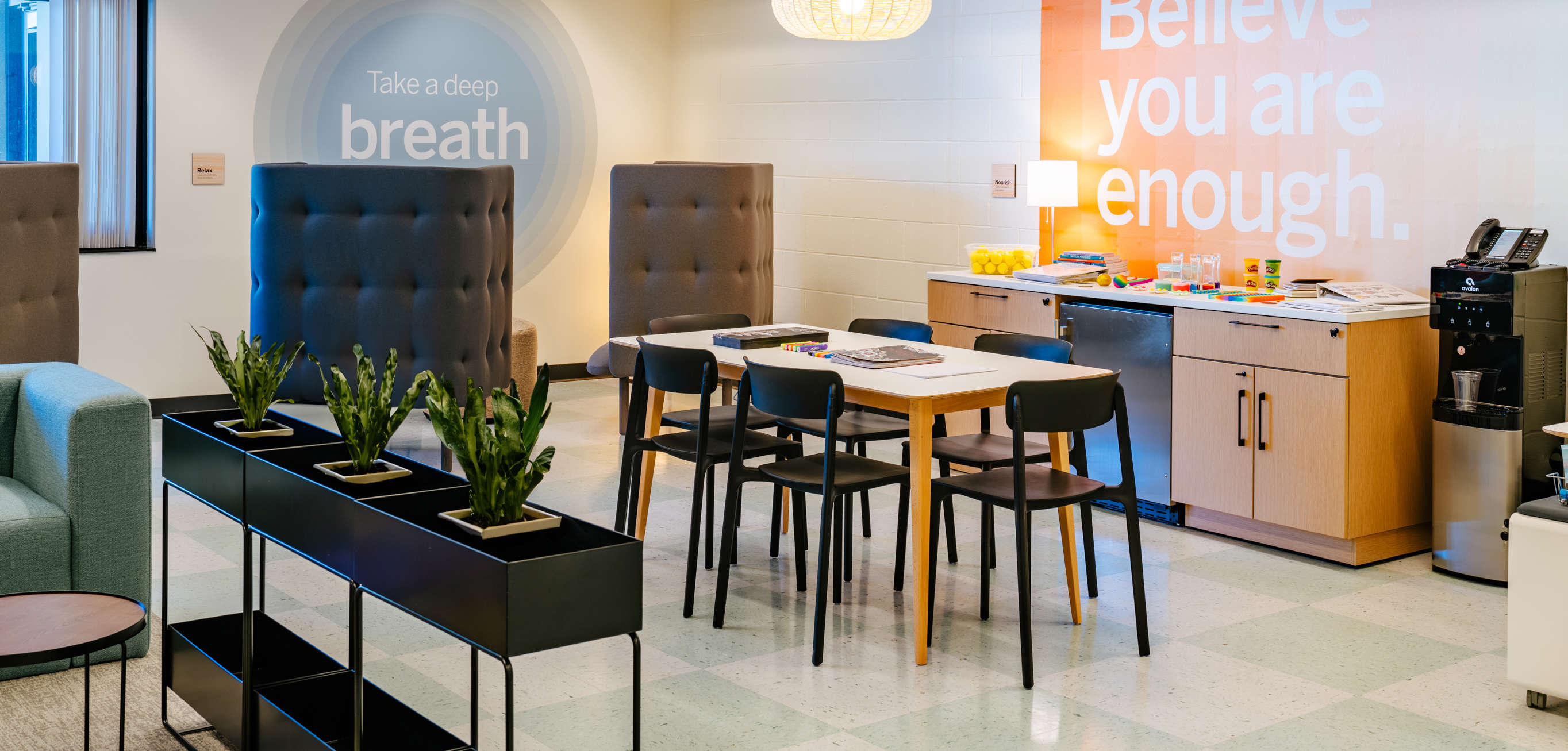 brain-health-retreat-room-5-plants