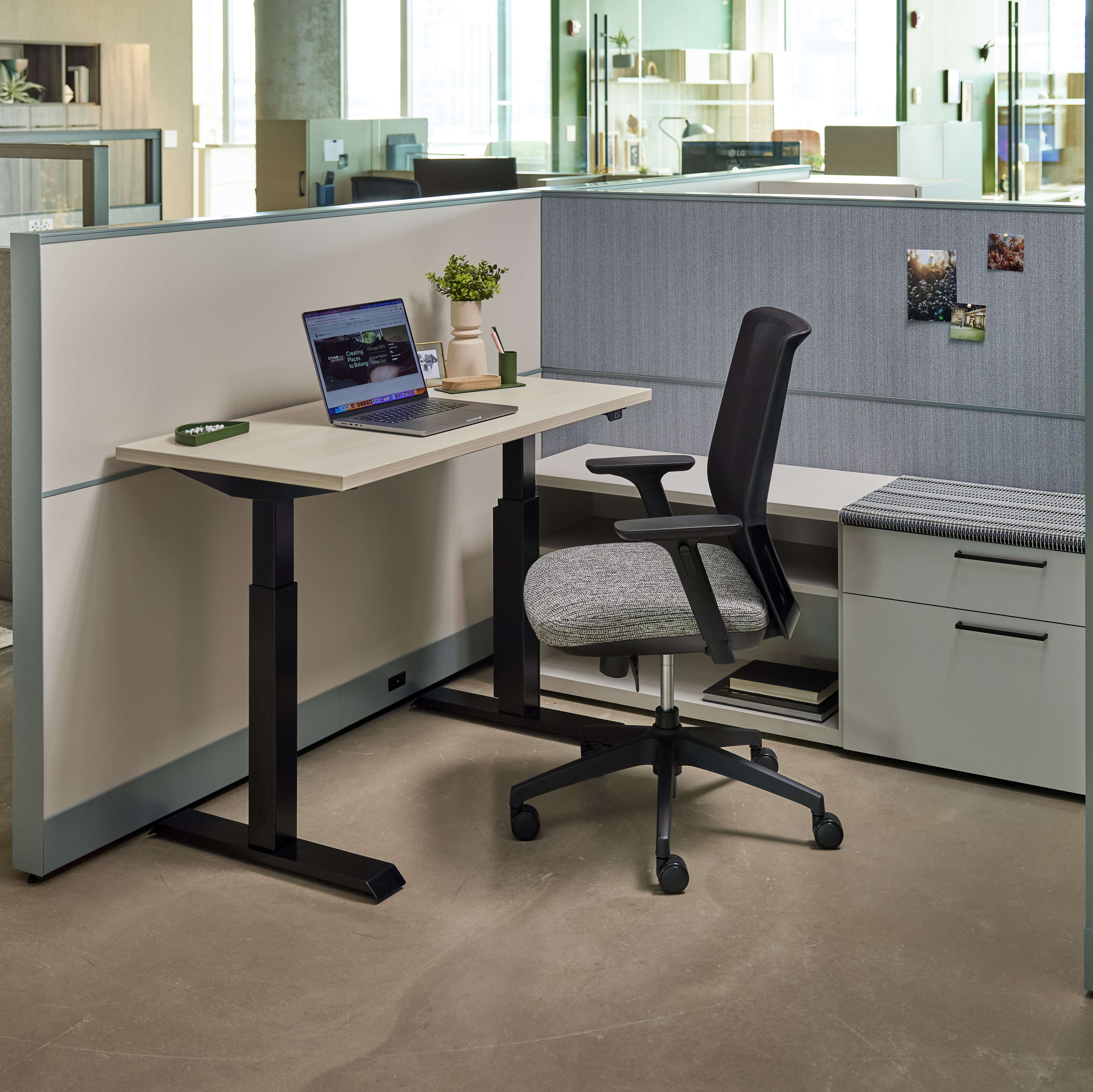 2023-Fulton-Showroom-Zone-18-B