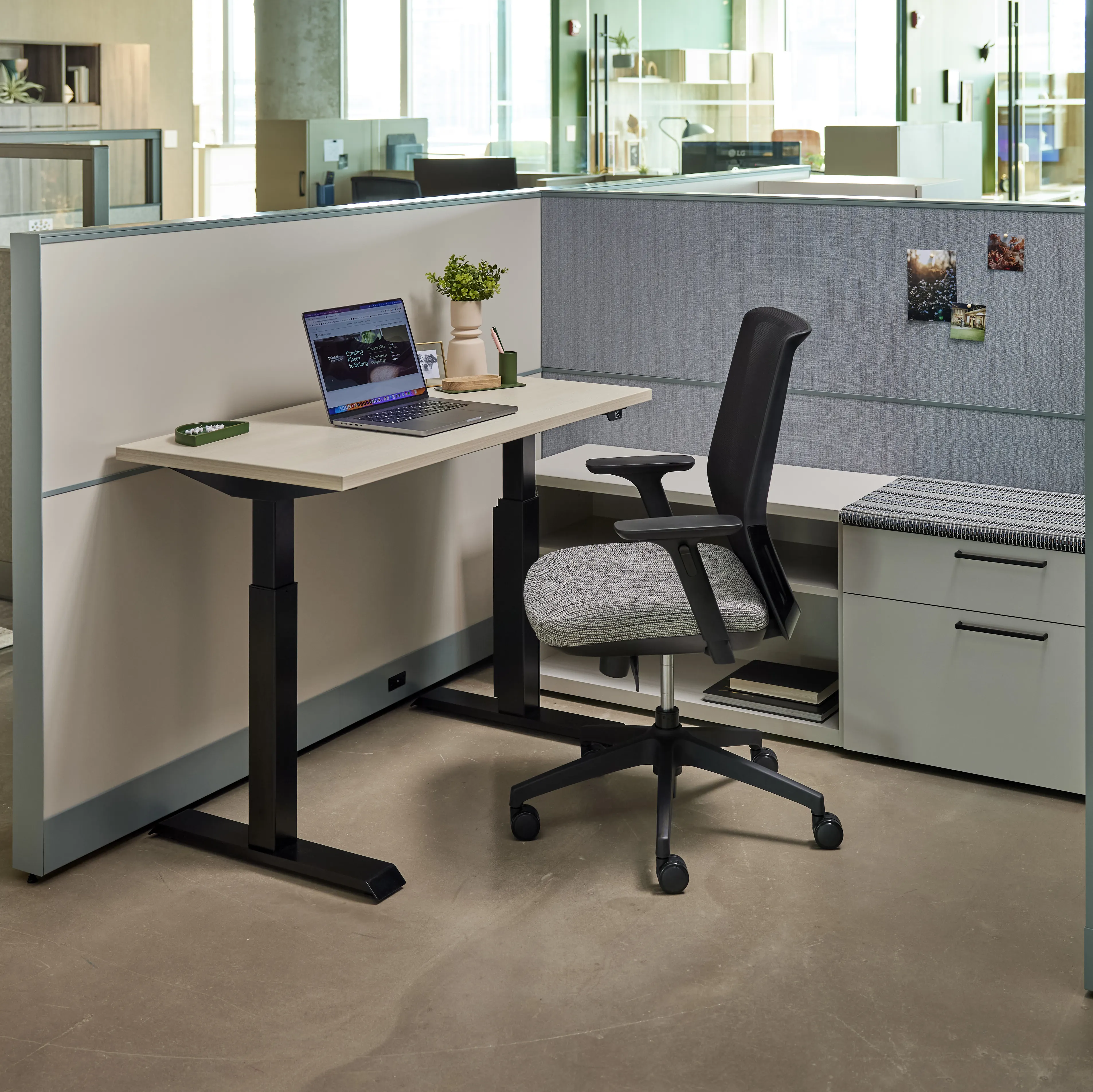 2023-Fulton-Showroom-Zone-18-B