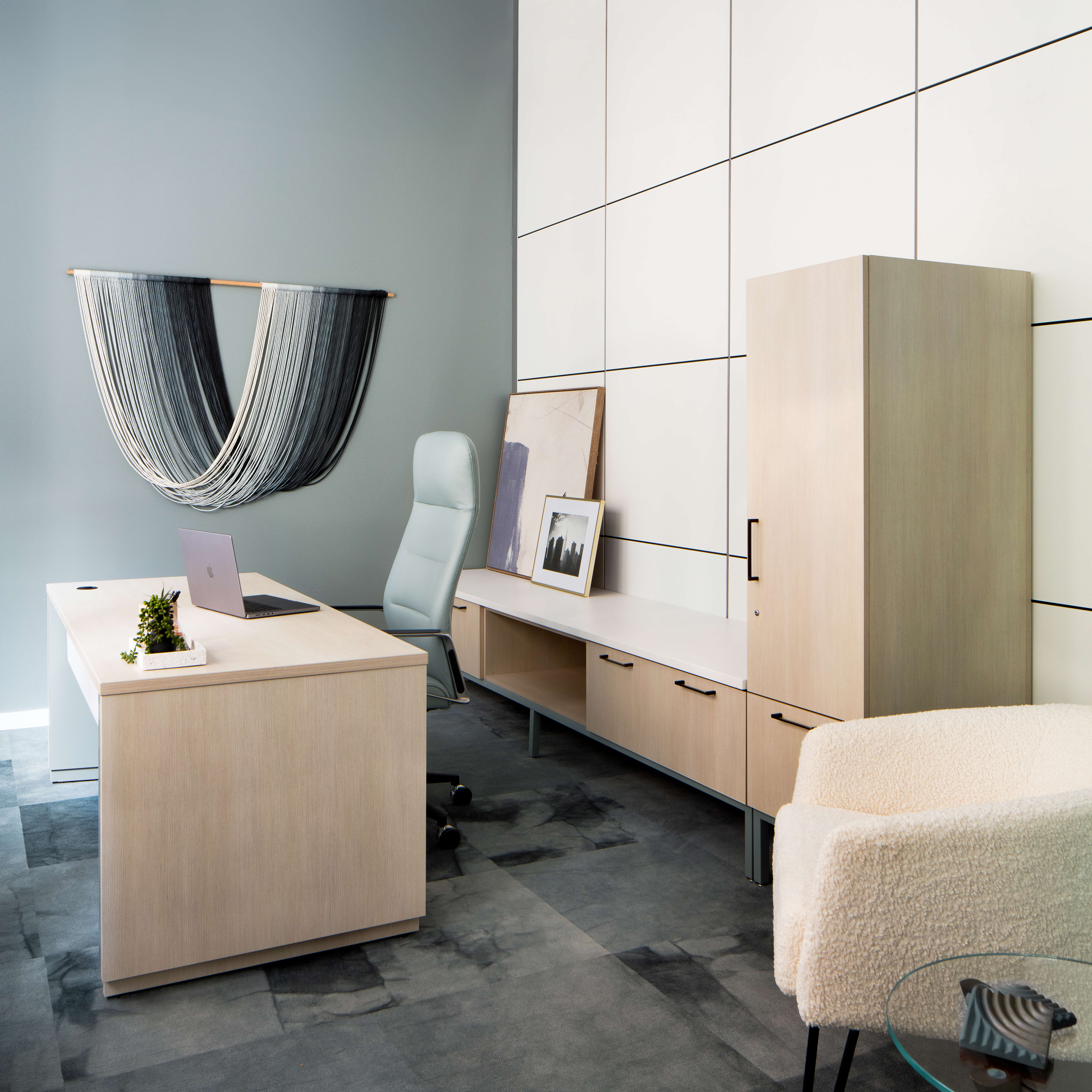 new-york-showroom-priority-karid-behl-hobsen-private-office