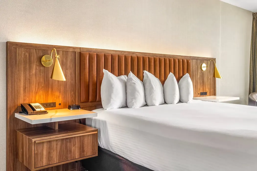 0348fe_43bf5da16b67413fb31303d0f0f8b459_mv2