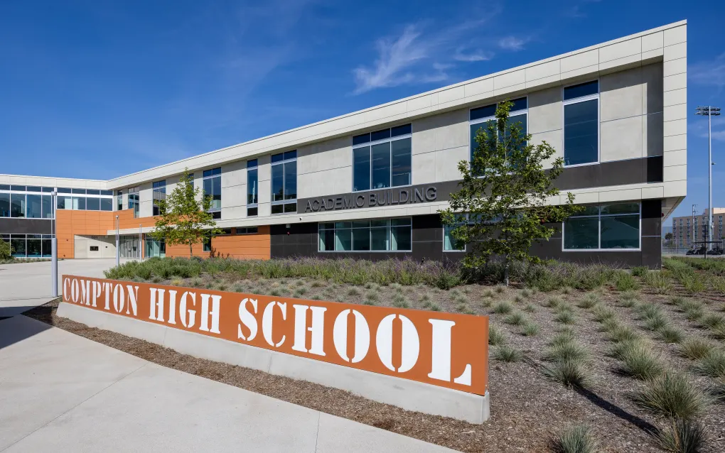 e_ComptonHighschool_0006