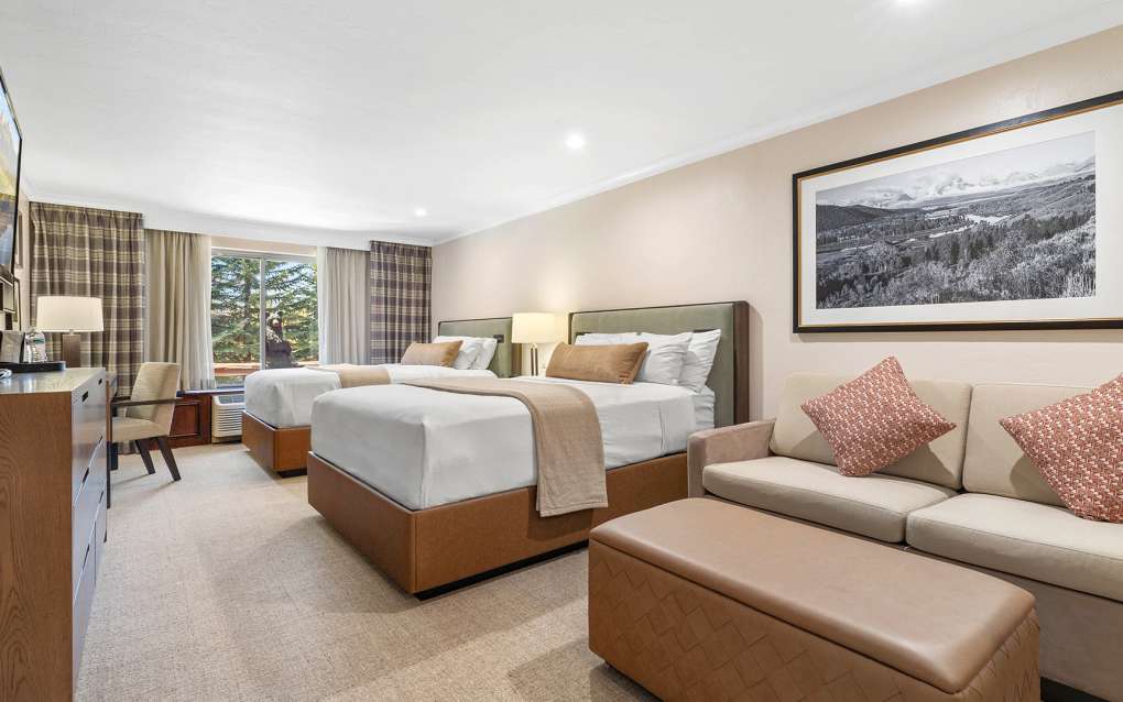 lodgeatjacksonholethe-hotelroomsinjacksonwyoming-premierdoublequeen-01-669e62d491385