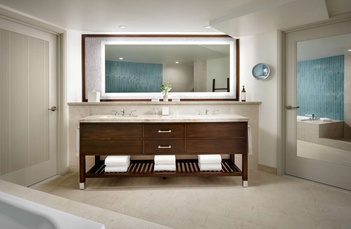 Suite_Bathroom-1