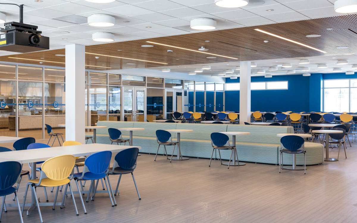 m_ComptonHighschool_0082