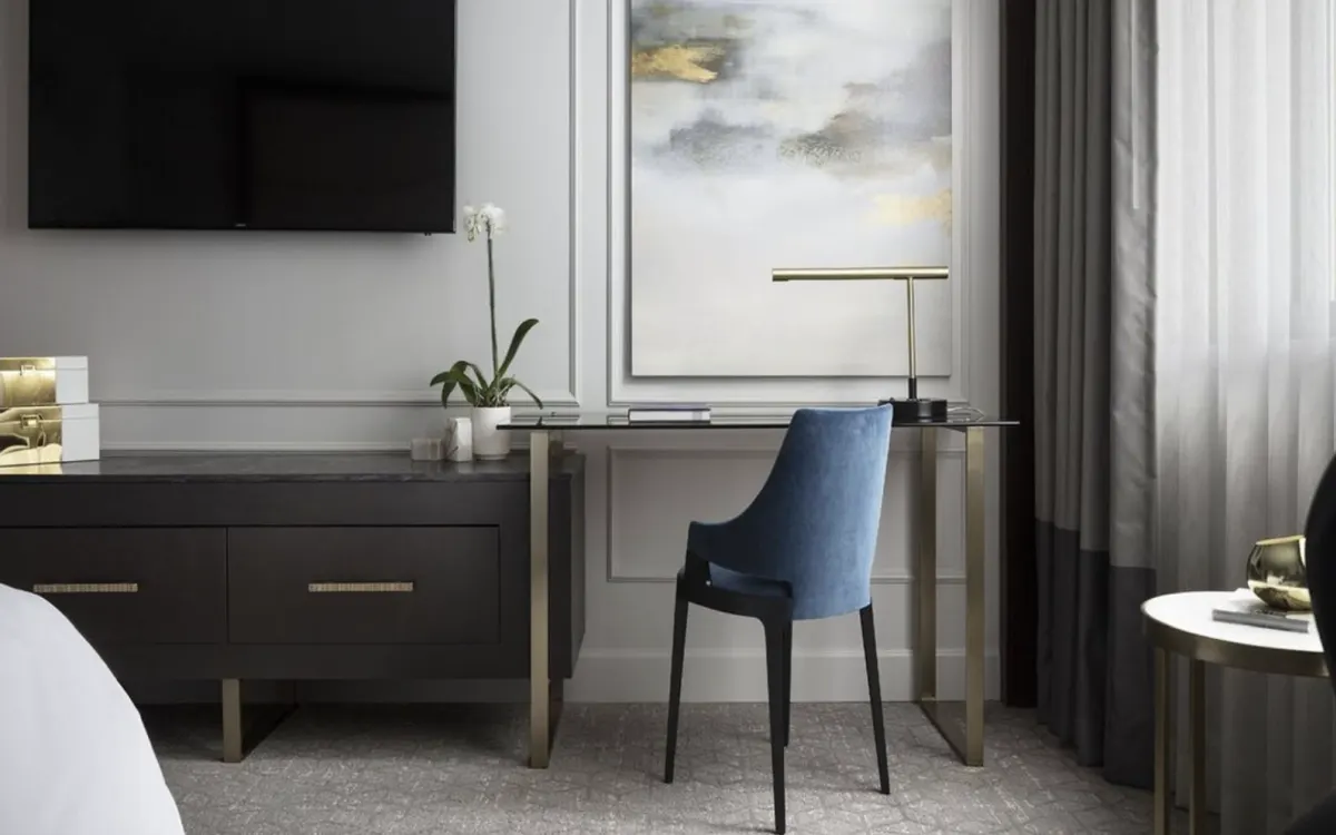 JWMMia_Desk