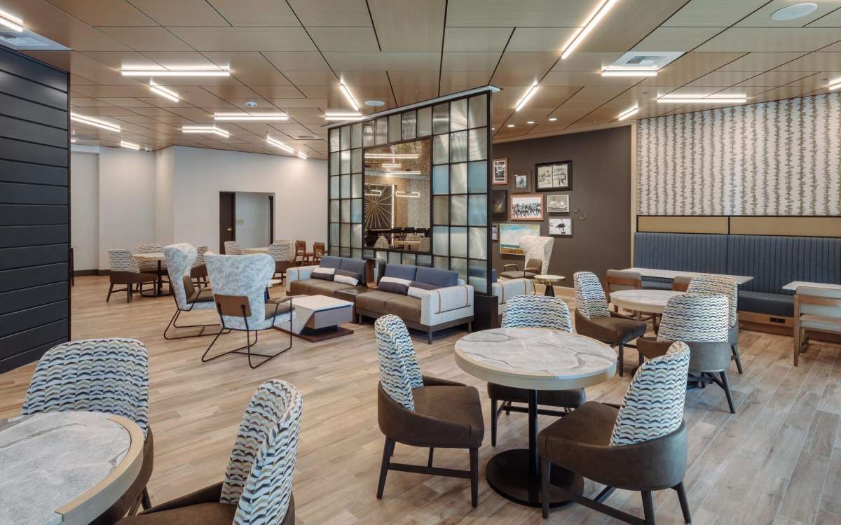 lounge_RESIZED-scaled-e1658958344535