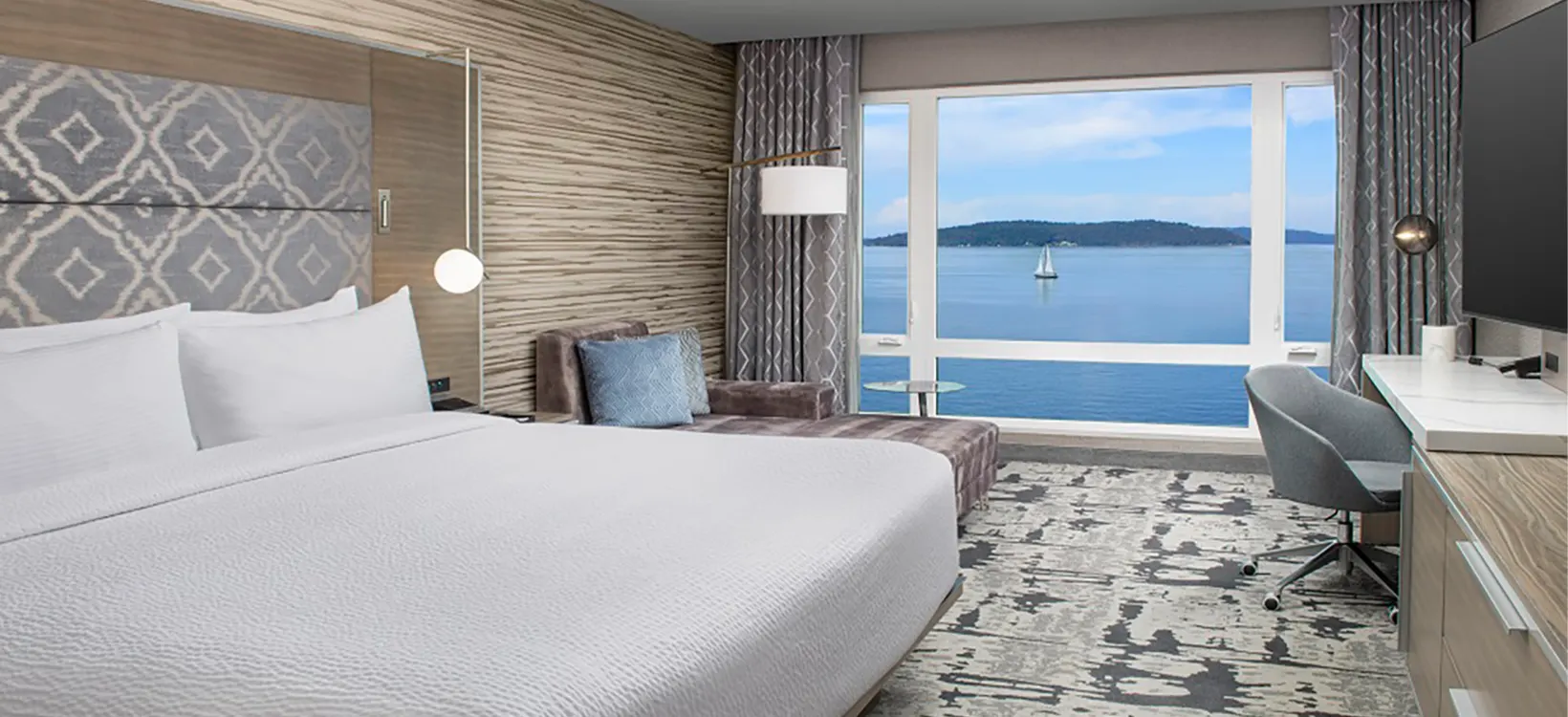 img-Silver Cloud Hotel Tacoma Point Ruston Waterfront 