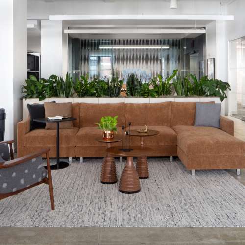 new-york-showroom-collette-hobsen-frill-mariben-toss-lounge-collaboration