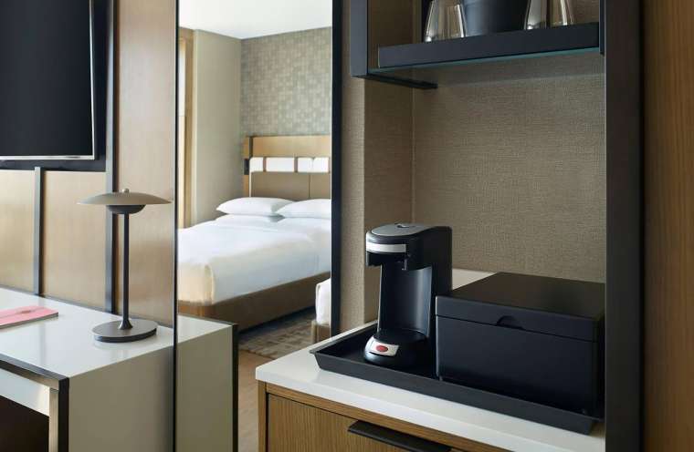 KH-LMCC-Guest-Room-2-Queens-Console-434747359