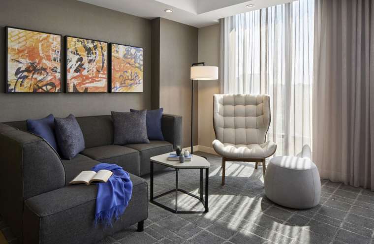 KH-TWH-Two-Bedroom-Two-King-Suite-Lounge