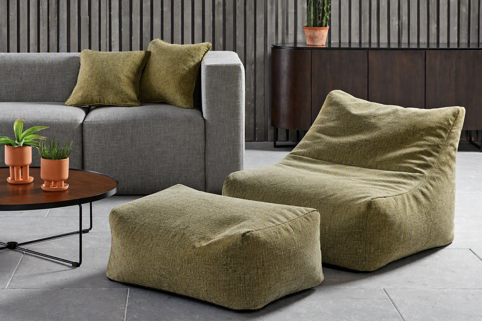Etc_Bernadette_Lounger_Ottoman_Pillows_Clarette_Taron_HR