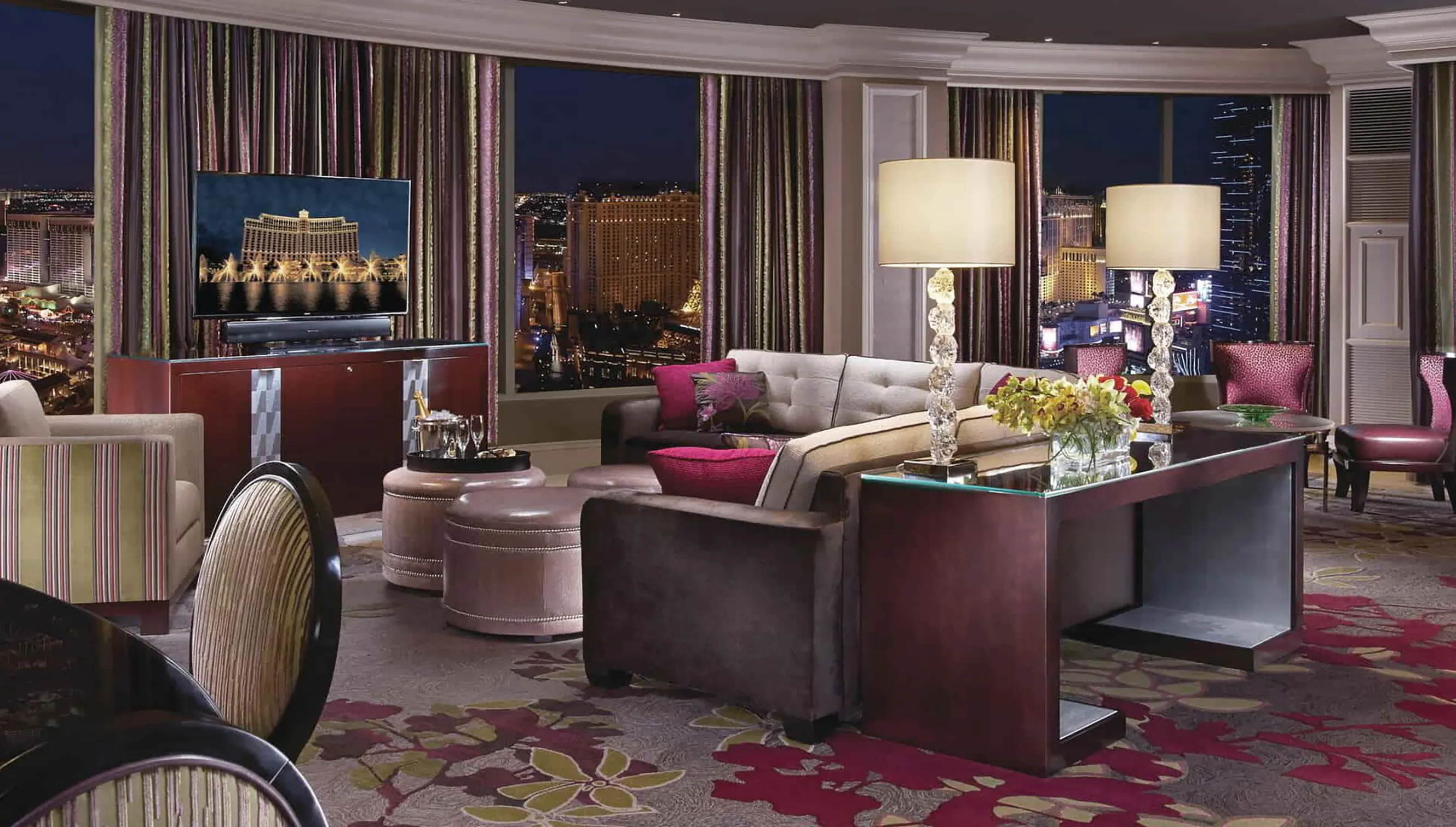 KH-bellagio-hotel-two-bedroom-grand-lakeview-suite-living-24801088