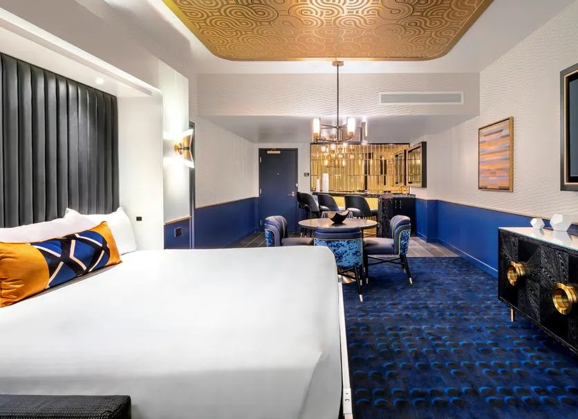 revato-3600603-13305606-209382