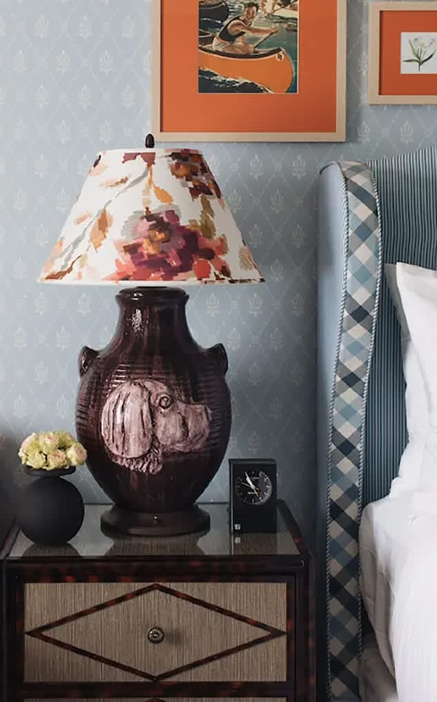 KH-Graduate-Knoxville-Deluxe-King-Upholstered-Headboard-Detail