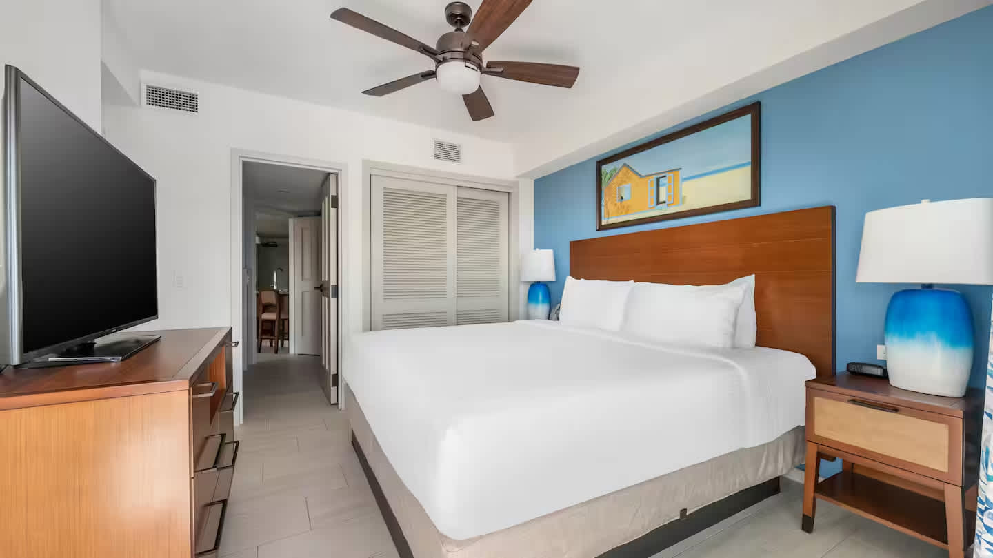 sxmfl-hi-res-suite-1-bedroom-plus-primary-interior