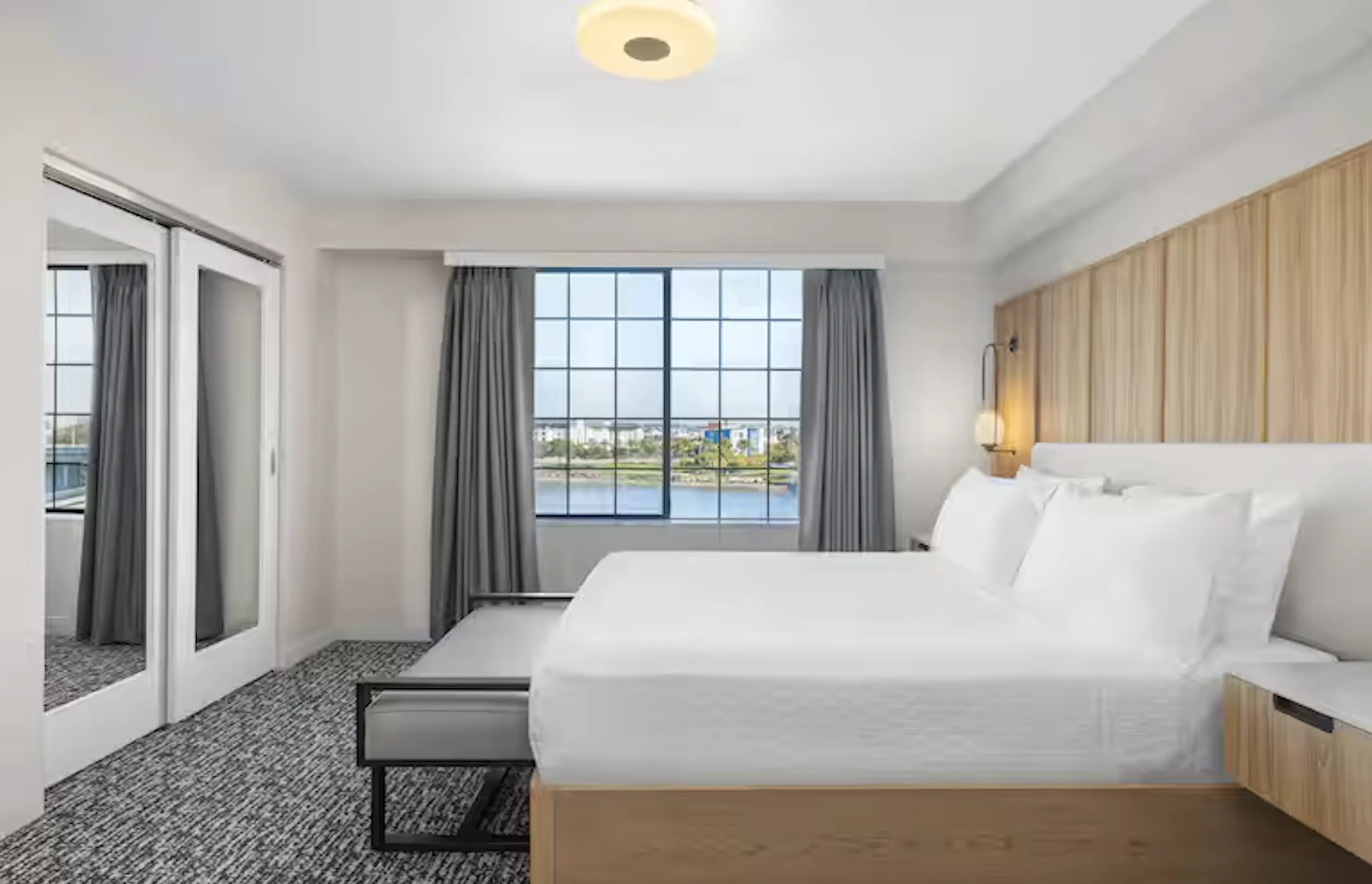 sanlshw-khbn-corner-unit-bedroom