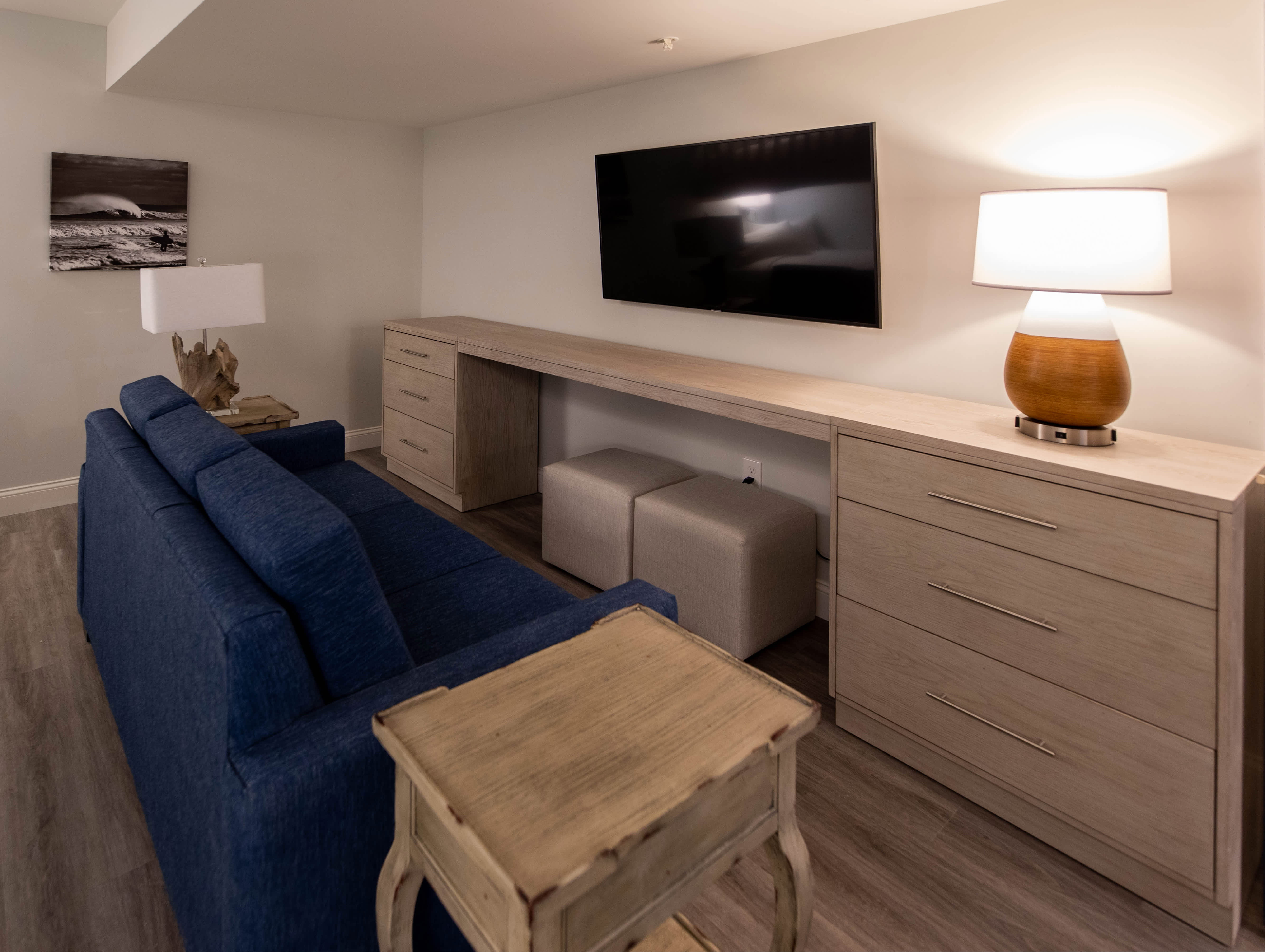 KH-HLBI-Family-Bunk-Suite-Lounge