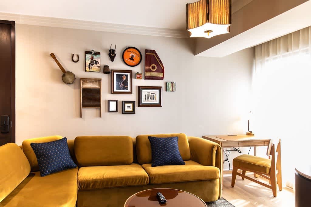 room-amped-suite-2