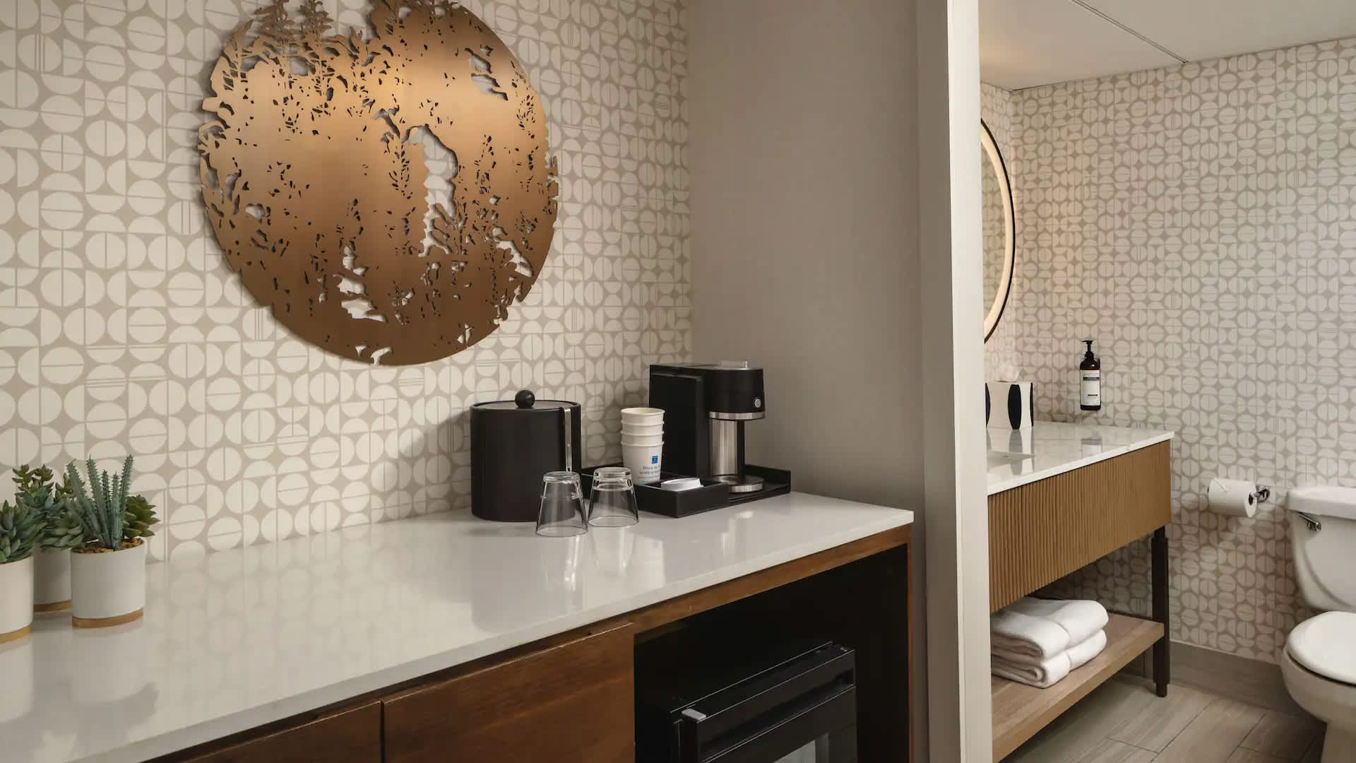 AUSRA-P0275-Studio-Suite-Beverage-Center