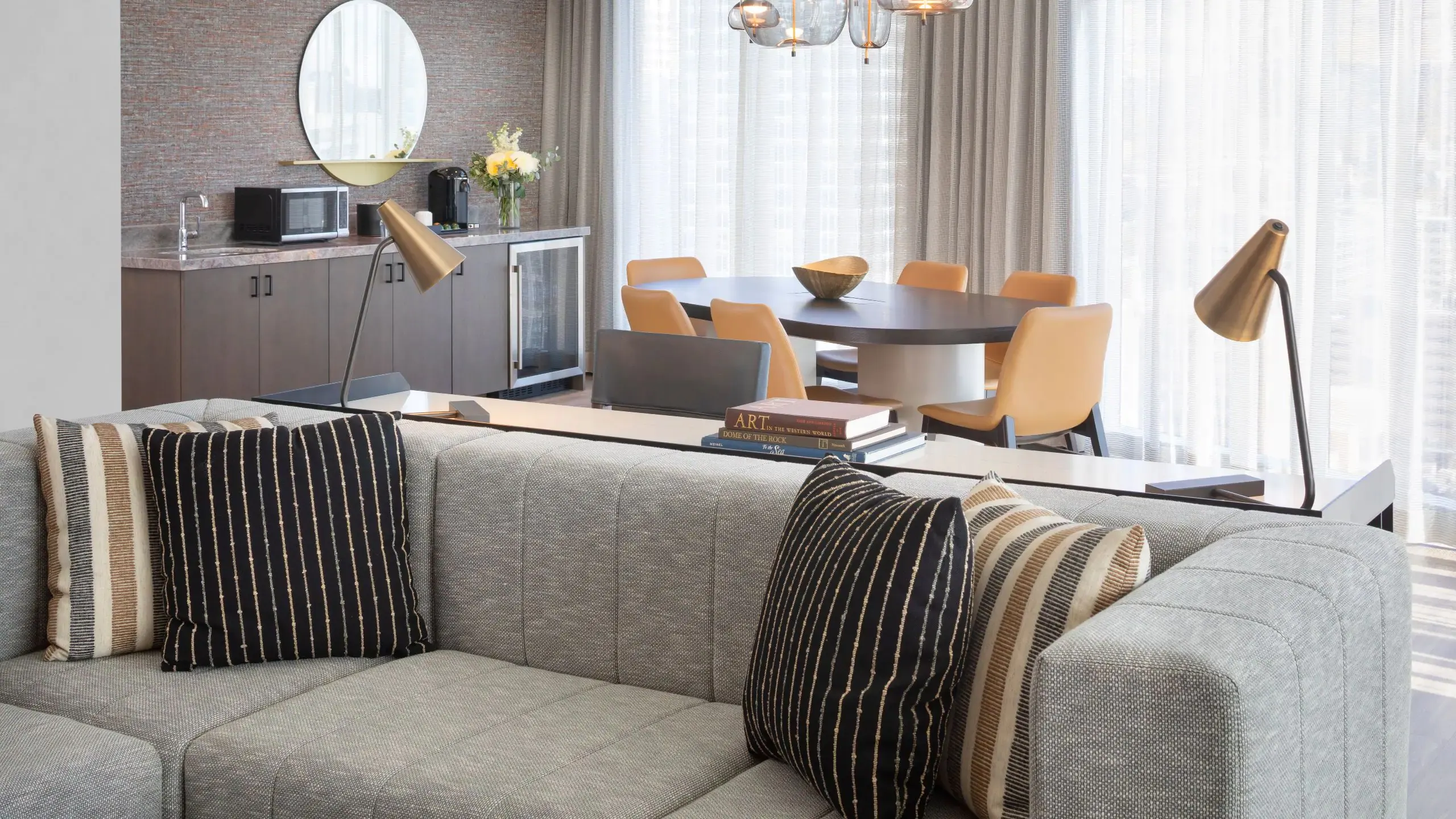 SLCRS-P0052-Regency-Suite-Living-Area