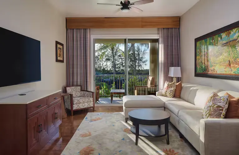 koakl-hi-res-ph1-1-bdrm-dlx-2-dbls-and-2-3-bdrm-acc-roll-in-golf-vw-living-outward