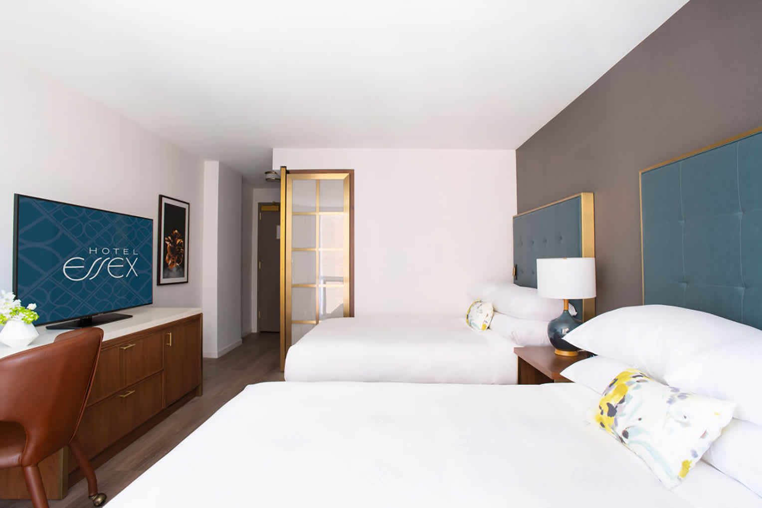 KH-Le_Meridien-Essex-Chicago-Double-Dresser