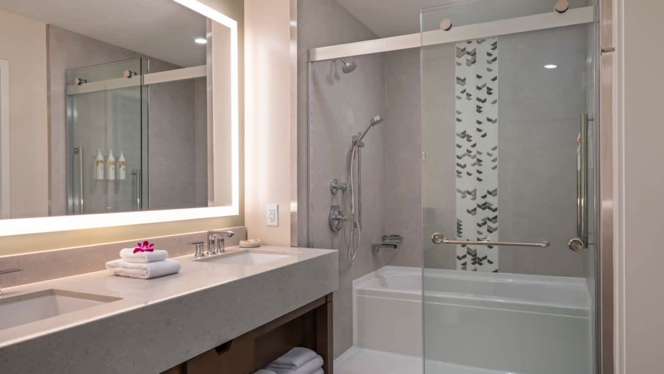 mv-hnlpw-bathroom-27133_Wide-Hor