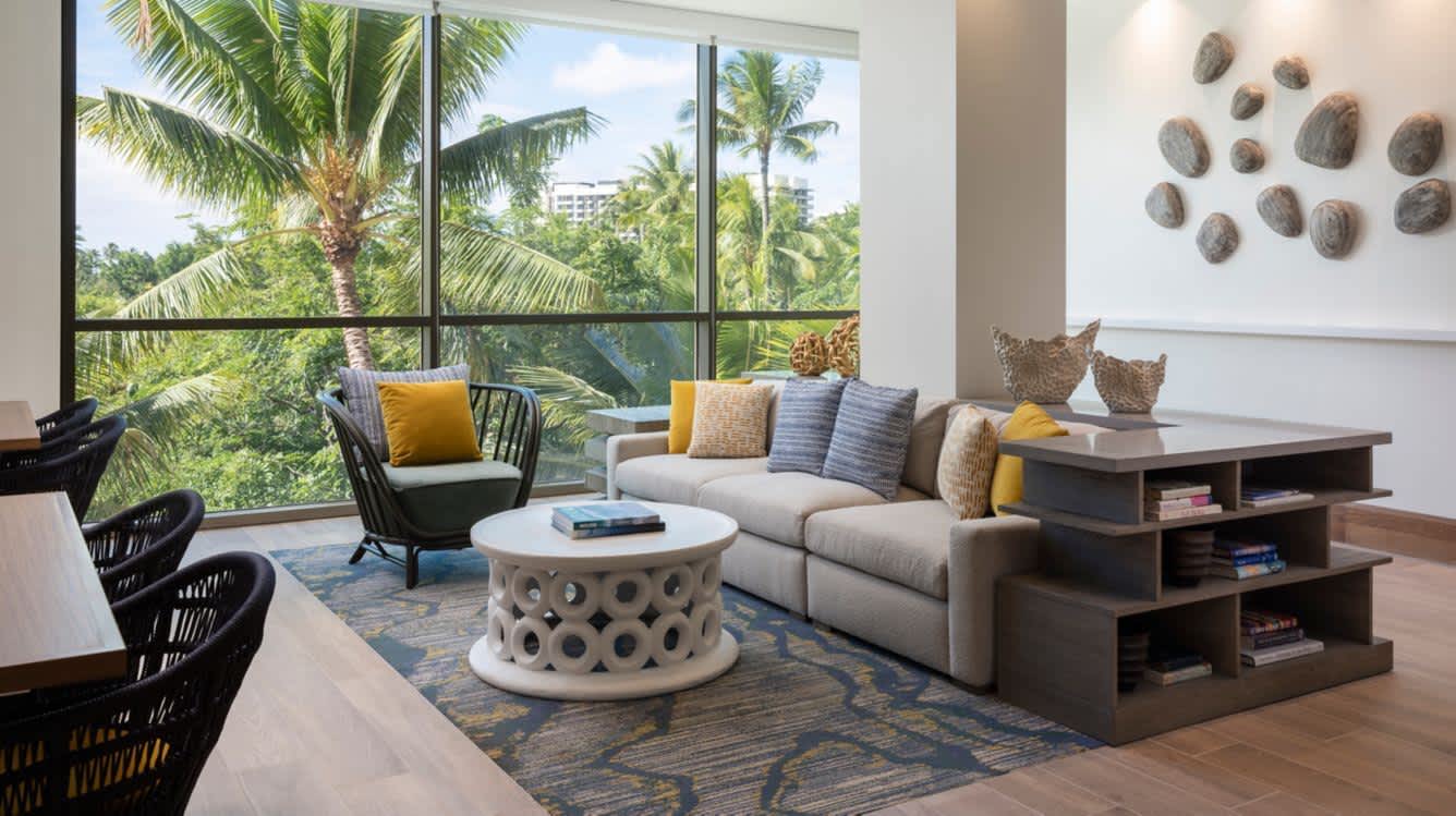mv-hnlpw-lobby-31079_Wide-Hor