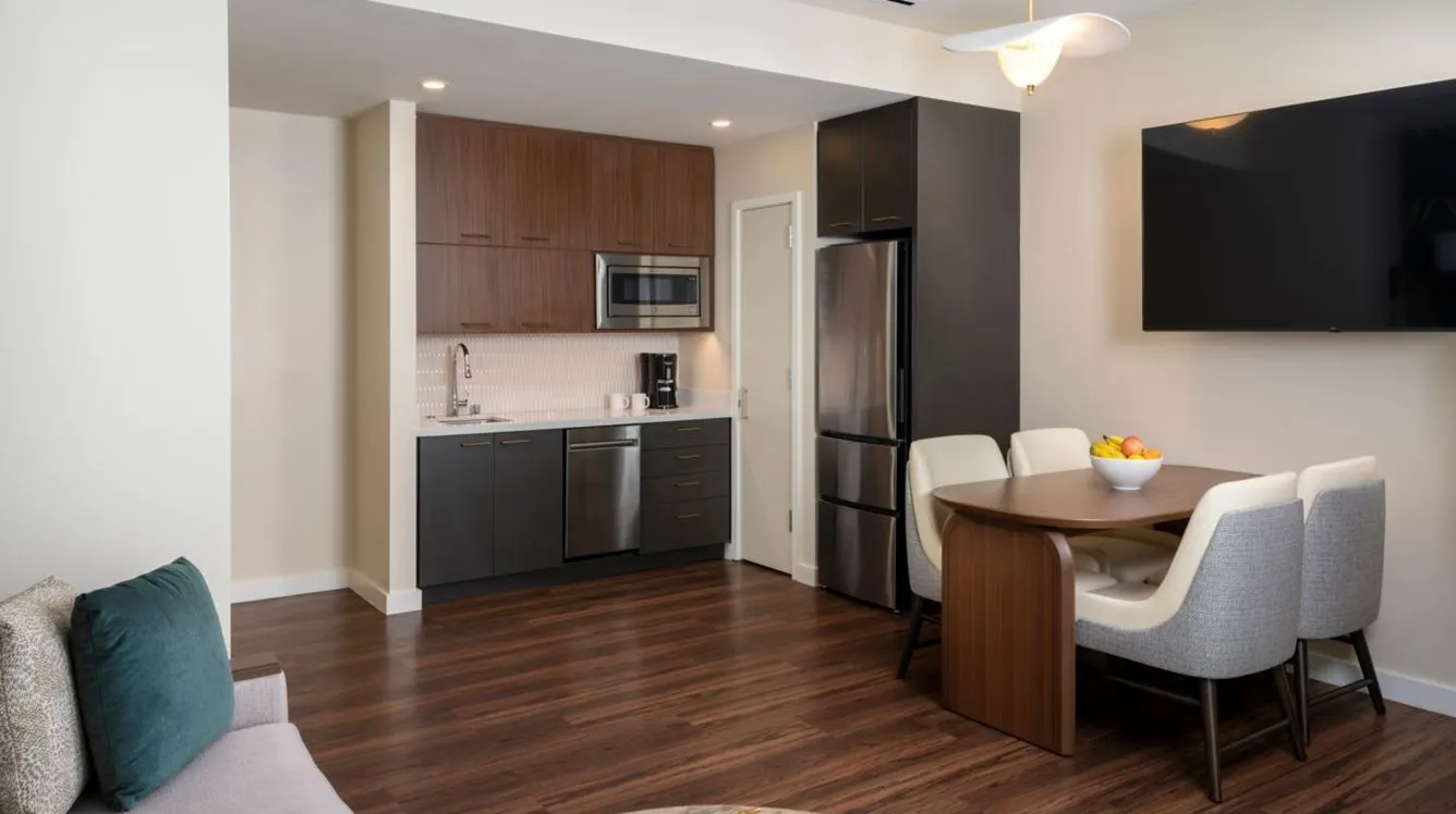 mv-hnlpw-onbr-dining-42558_Wide-Hor