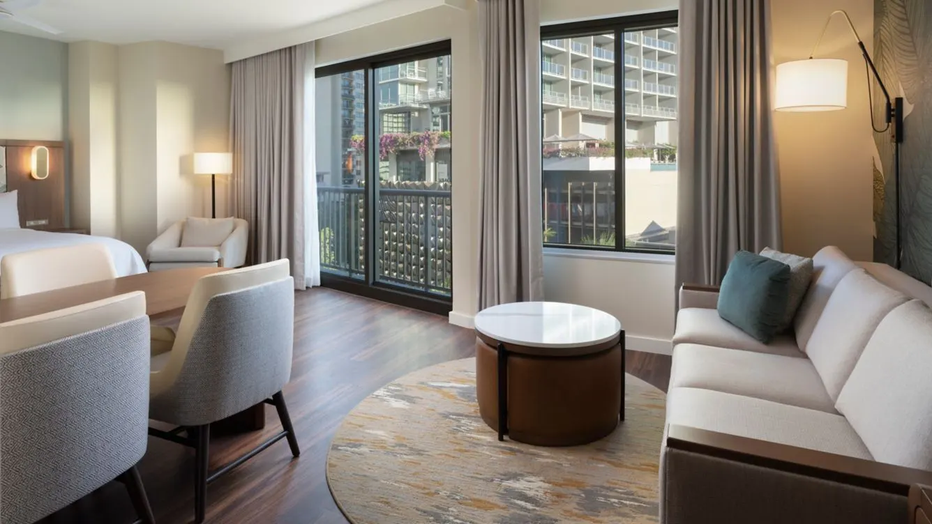 mv-hnlpw-studio-12210_Wide-Hor