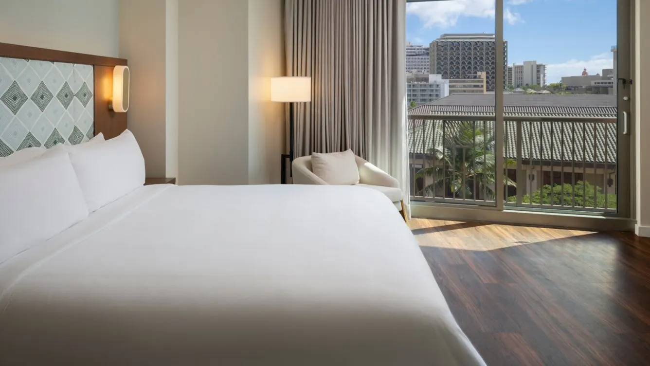 mv-hnlpw-studio-13624_Wide-Hor